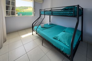 2 soverom, strykejern/-brett, wi-fi (inkludert) og sengetøy