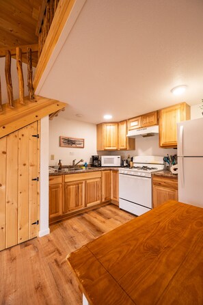 Fridge, microwave, oven, stovetop - Close to Fishing | King Salmon Suite | Cabin #4 (Kenai)