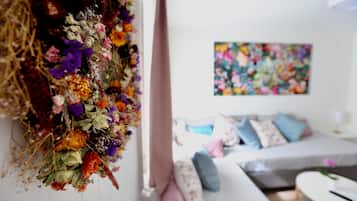 Departamento tradicional, 1 habitación | Sala de estar | Televisión de pantalla plana