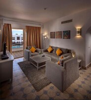 Minibar y ropa de cama