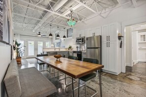 Fridge, microwave, oven, stovetop - #B Loft Downtown! Huge 2-Bedroom (St. Marys)