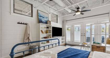 #B Loft Downtown! Huge 2-Bedroom