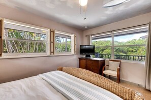 5 bedrooms, desk, iron/ironing board, travel cot