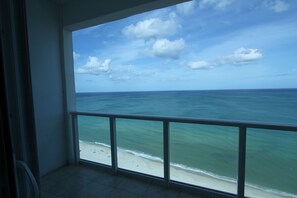 Deluxe Condo | Terrace/patio - Tropical Suites Inc. (Miami Beach)