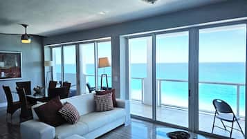 Deluxe-huoneisto | Oleskelualue