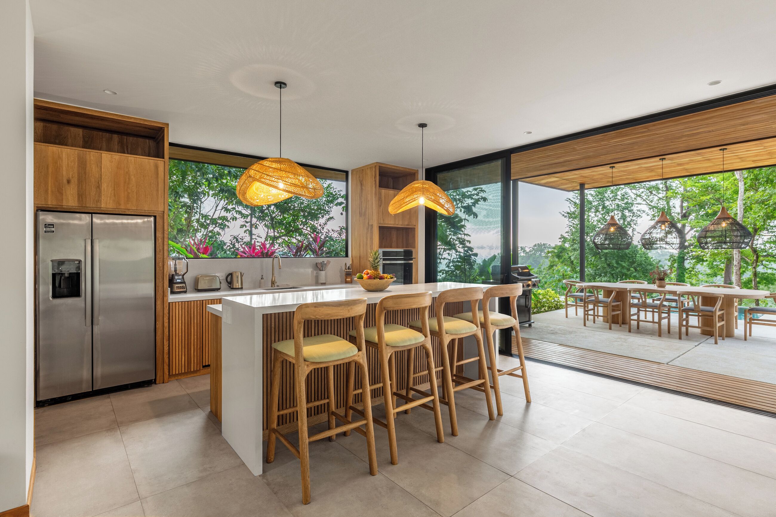 Réfrigérateur, four, plaque de cuisson, lave-vaisselle