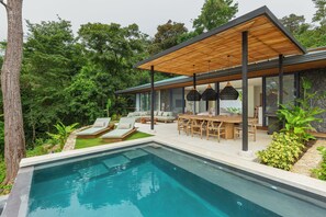 Outdoor pool - Villa Koa: Luxe Hillside Escape with Ocean Views (Santa Teresa de Cobano)