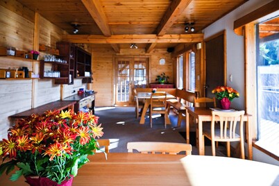 Parson Cabins - Emerald Chalet