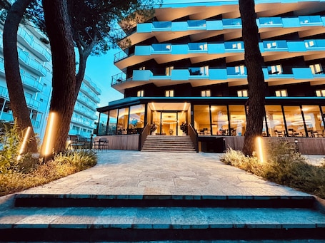 Fachada. HOTEL NOIR