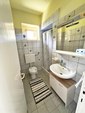 تجهيزات دش، مجففات شعر، مناشف