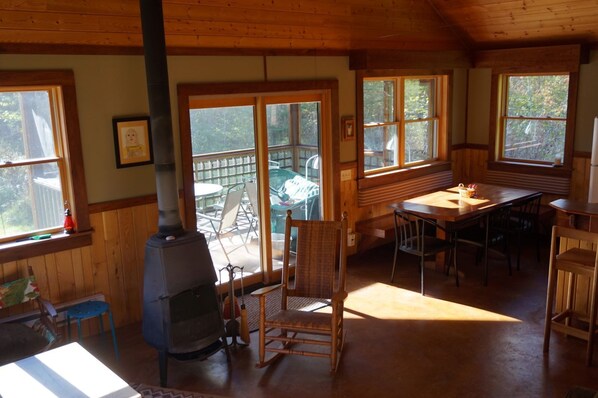 Dining - 50 Acres Private Cabin Nestled in the Woods (La Pointe)