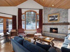 House | Living area | Flat-screen TV