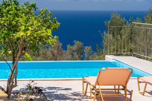Pool - A Beautiful 3 Bedroom, 2 Bathroom Villa with Private Pool, Stunning Sea Views, Air Conditioning, Wif (Vlachata)