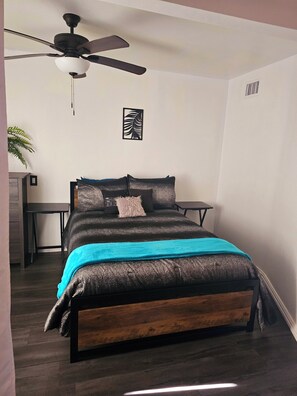 1 bedroom, WiFi, bed sheets