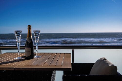 Wight Stone Luxury Townhouse - Breathtaking Views 