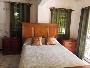 3 bedrooms, iron/ironing board, WiFi, bed sheets - 3-bedroom house in beautiful Lance aux Epines - WiFi, AC- across from the beach! (Lance aux Epines)