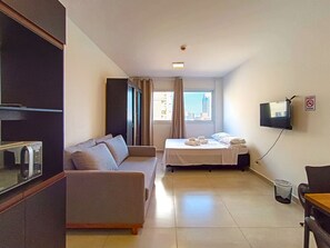 1 habitación, escritorio y wifi 