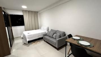 1 chambre, bureau, Wi-Fi gratuit, draps fournis