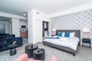 1 chambre, fer et planche à repasser, lit parapluie, Wi-Fi gratuit