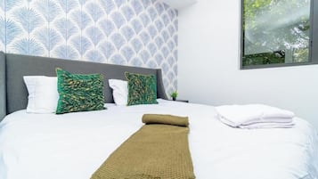 1 slaapkamer, een strijkplank/strijkijzer, wifi, beddengoed
