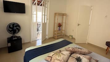 Deluxe Double Room, Lanai | Free WiFi, bed sheets