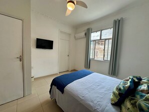 Comfort Double Room | Free WiFi, bed sheets - Casinha Tropical (Rio de Janeiro)