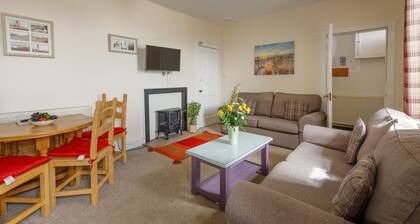 Puffin House - Three Bedroom House, Sleeps 6