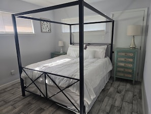 3 Schlafzimmer, Schreibtisch, Bügeleisen/Bügelbrett, WLAN