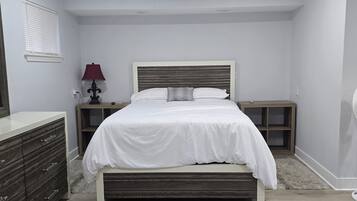 3 bedrooms, desk, iron/ironing board, WiFi