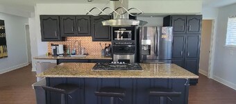 Charming 3-bedroom house with WiFi, fitness room in peaceful Metairie