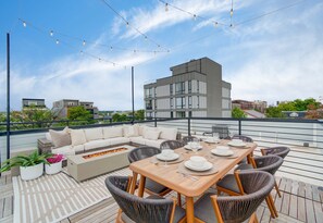 Outdoor dining - Luxe 6-BR + Rooftop Patio | Parking | Metro (Washington)