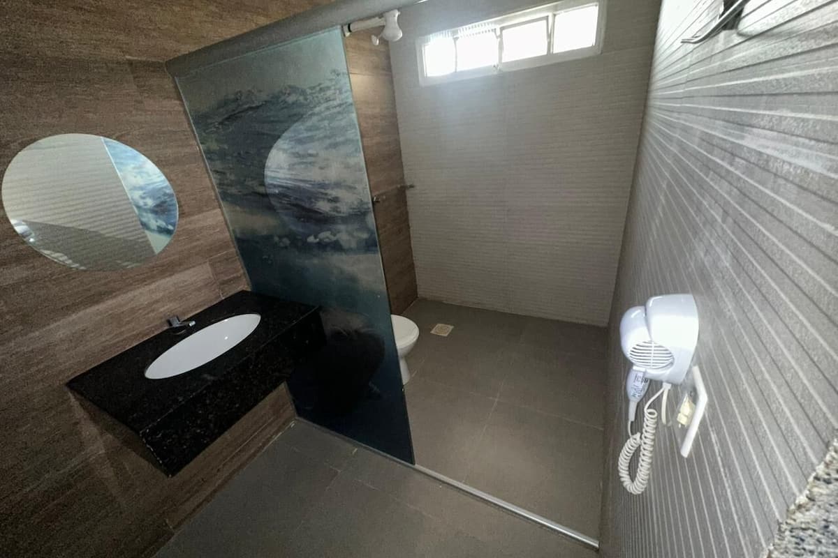 Double Room | Bathroom