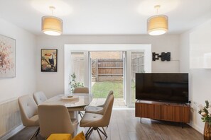 Interior - Luxurious 2-Bed near Dartford Station with Study. (Kent)