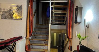 In Ortsrandlage, Autobahnnähe,alle Einkaufmöglichkeiten 2 Zimmer für 4 Personen.