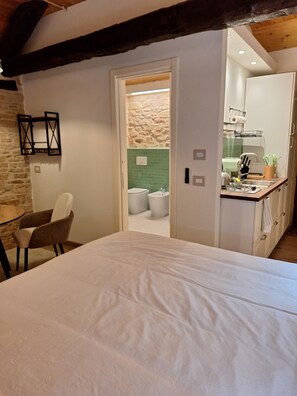 Bügeleisen/Bügelbrett, WLAN, Bettwäsche