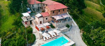 Borgo Poggio Dei Fiori: Special vacation farm for up to 11 people