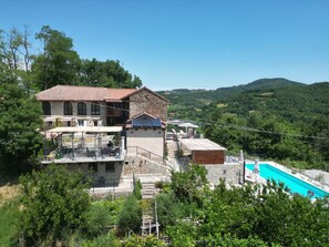 Exterior - Borgo Poggio Dei Fiori: Luxurious and original vacation home for 12 people (Castelletto Uzzone)