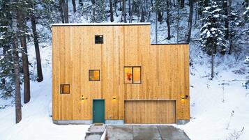 House (3 Bedrooms) | Front of property