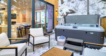 Parkview Mountain House Luxury Ski Home w/ Hot Tub Near Trails & Downtown