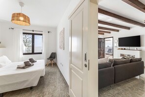 3 bedrooms, free WiFi, bed sheets