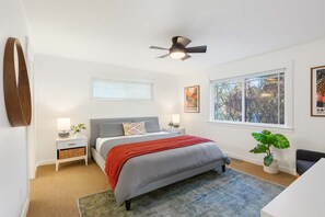 2 bedrooms, travel cot, WiFi