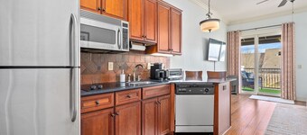 Aubie's Penthouse ~ 3/2 condo in Auburn, Alabama!