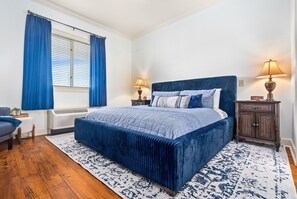 3 bedrooms, desk, iron/ironing board, WiFi