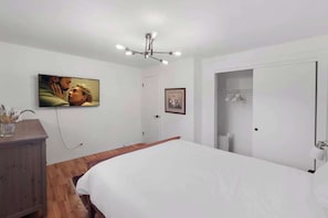 3 bedrooms, iron/ironing board, travel crib, WiFi (free) - Ranch house in Bridal Trails (Kirkland)