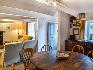 Dining - 3 bedroom accommodation in Lower Town (Lower Town)