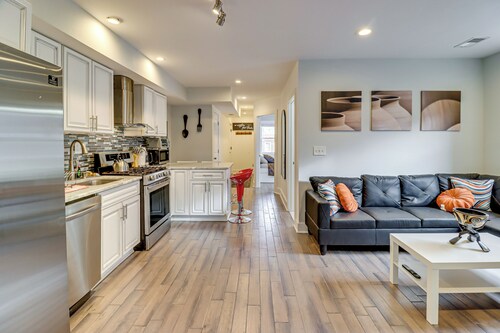3 Mi to National Mall: DC Apt w/ Fenced Yard