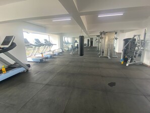 Fitness facility - 2-bedroom apartment in located in Nairobi, kilimani. swiming pool/gym/play-area (Nairobi)