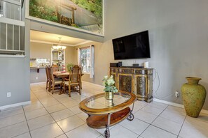 Dining - Private Pool, Grill & Fenced Yard: Las Vegas Home (Las Vegas)