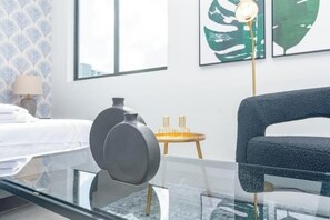 1 dormitorio, tabla de planchar con plancha, cuna de viaje y wifi gratis