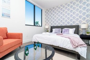 1 chambre, fer et planche à repasser, lit parapluie, Wi-Fi gratuit